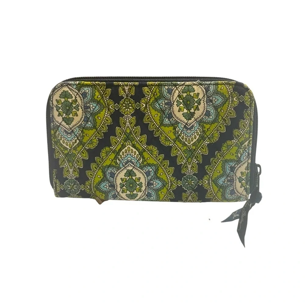 Vera Bradley Cambridge Quilted Zip Wallet, Wristlet Retired Fall 2007